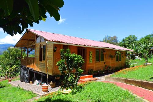 Ubaque House | Serene Cabaña Caracolí: Family & Pet-Friendly Retreat