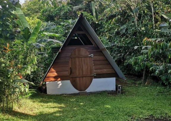 Cariari Apartment | Cozy Cabaña Chalet: Pet-Friendly Retreat Near Nature