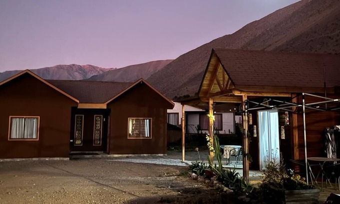 Vicuna Cabin | Relax at Cabaña Cielo de Peralillo in Elqui Valley