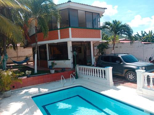 Santa Veronica House | Cabaña con piscina cerca al mar