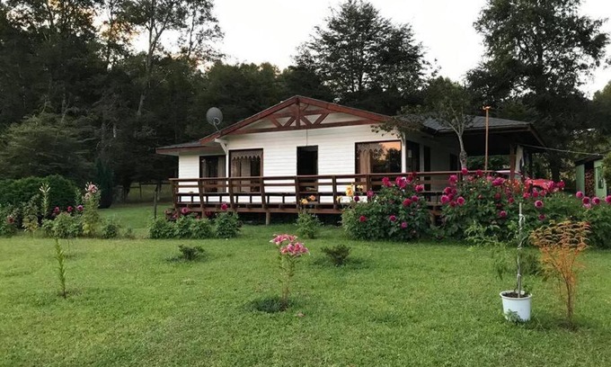 Pucon House | Family-Friendly Cabaña de Campo Near Caburgua Lake