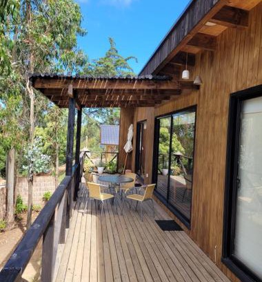 Llico House | Cozy Cabaña de Campo: Family-Friendly Retreat, 9.4/10 Rated