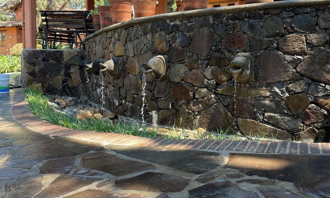 Mazamitla Cabin | Elegant Cabaña de Lujo with Exceptional Garden Escapes