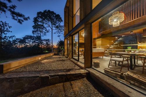Mazamitla Villa | Cozy Cabin with Fully Equipped Kitchen and Relaxing Tub