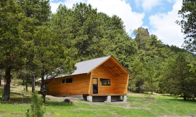 Pueblo Nuevo Cabin | Inviting Cabaña de Montaña Parque La Pirámide Retreat
