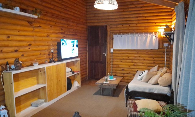 Tandil Ski Chalet | Family-Friendly Retreat at Cabaña de Troncos Awaits You