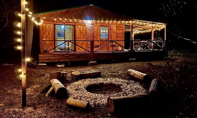 Oceania del Polonio Cabin | Discover Cabaña de la Tierra in Oceania's Enchanting Woods