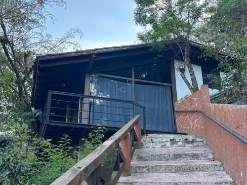 Pahuatlan del Valle Ski Chalet | Cabaña de Vidrio en el Bosque