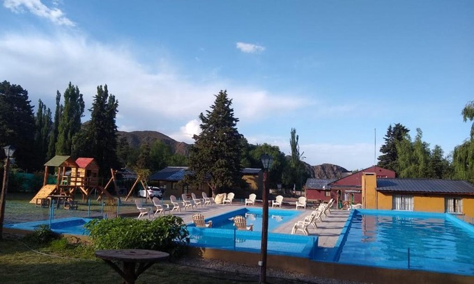 Tunuyan Ski Chalet | Breathtaking Cabaña El Manzano: Pool & Family-Friendly Fun