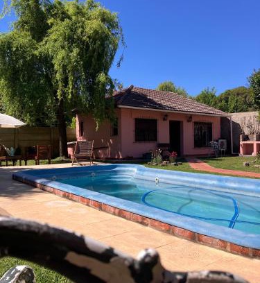 Chascomus Cabin | Cabaña El Solcito, con parque y pileta compartida