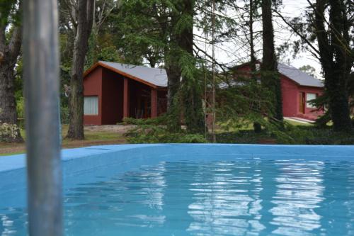 Tandil Cabin | Inviting Cabaña El Tigre: Poolside Retreat for Families