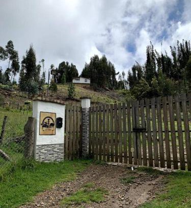 Sutatausa House | Cozy Mountain Cabin with 3 Bedrooms, Pet-Friendly Stay