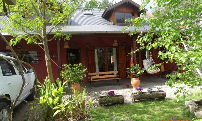 Miramar House | Pet-Friendly Cabaña en Miramar: 4-Star Stay with Family Amenities