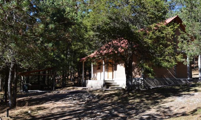 Pueblo Nuevo Cabin | Inviting Cabaña Familiar at Bosque Parque La Pirámide