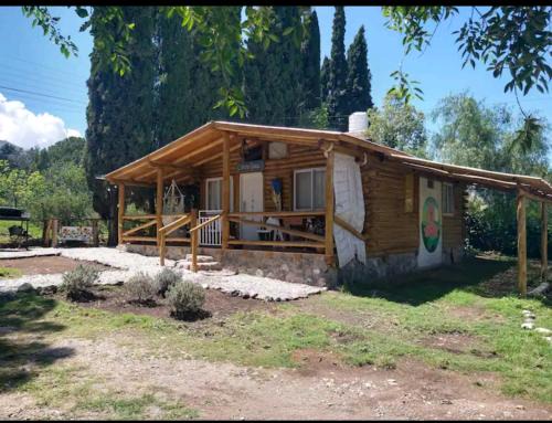 Los Cocos Ski Chalet | Budget-Friendly Cabaña Gaia - Rated 10/10 & Family-Friendly