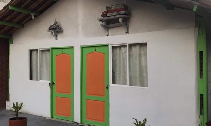 Pereira Cottage | Relax at Cabaña Hotel with Spa, Pool & Lake Views