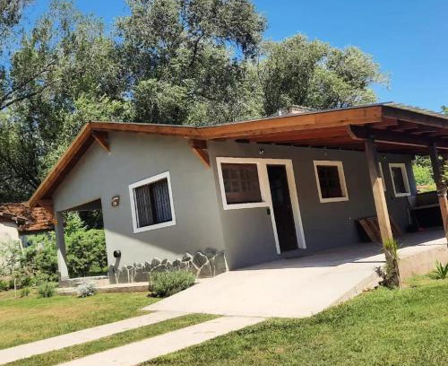 Villa General Belgrano House | Pet Friendly Getaway at Cabaña Kiara VGB - Rated 10/10