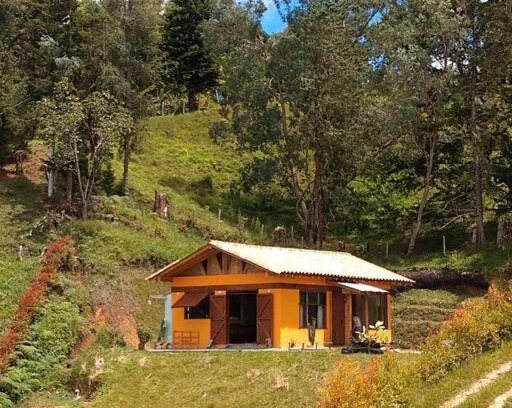 El Penol House | Pet-Friendly Retreat: Cabaña La Capilla El Peñol, 10/10 Score