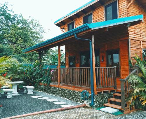 El Tanque Ski Chalet | Pet-Friendly Cabaña la Corteza: Guest Rated 10/10!