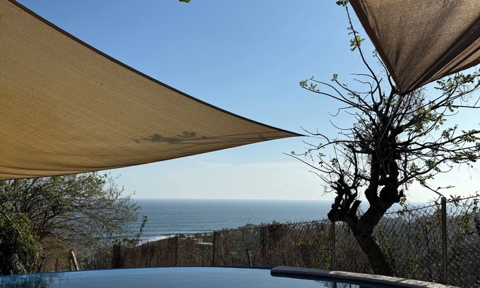 Chiltiupan Cabin | Relaxing Retreat at Cabaña Las Veraneras, El Zonte