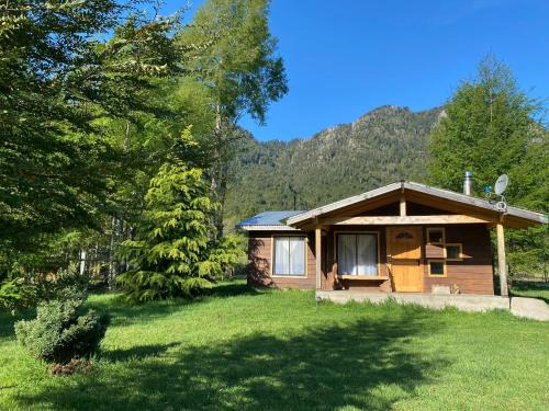 Panguipulli House | Top-Rated Cabaña Llonquén with Hot Tub & Pet-Friendly Stays