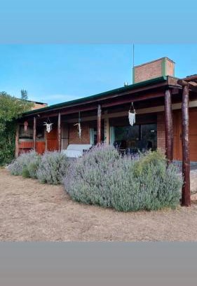 Chacabuco Department Ski Chalet | Pet-Friendly Retreat at Cabaña Los Espinillos with Pool