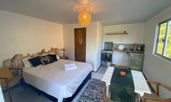 Maldonado House | Cozy Ocean View Cabana Steps from the Beach