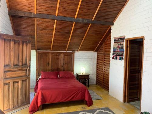 San Cristobal de las Casas Ski Chalet | Delightful Cabaña del Pedregal: Child-Friendly & Breakfast Included