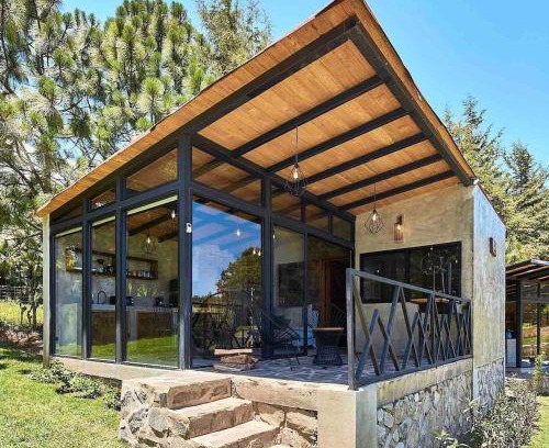 Tapalpa House | Pet-Friendly Escape at Cabaña Petunia, Tapalpa - Rated 9.3