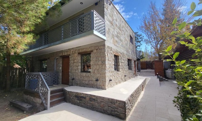 Cacheuta Ski Chalet | Oceanfront Retreat at Cabaña Pica Piedra - 4 Star Haven