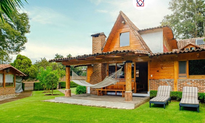 Avandaro Cabin | Private Cabana in Valle de Bravo with Spa & Family Amenities