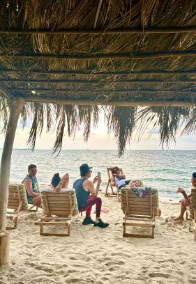 Rincon Hotel | Cozy Cabaña Punta Coral with Oceanfront Views & Dining