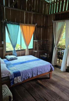 Canton La Cruz Apartment | Cozy Cabin Surrounded by Mountains - Pet and Child Friendly