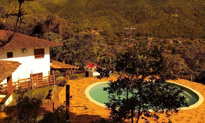 Cali House | Experience Cabaña The View: A Pet-Friendly Retreat