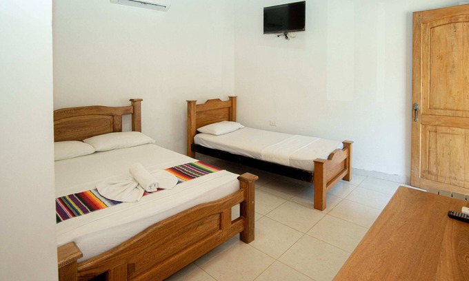 Covenas Hotel | Cozy Cabaña Triple in Coveñas Steps from the Beach