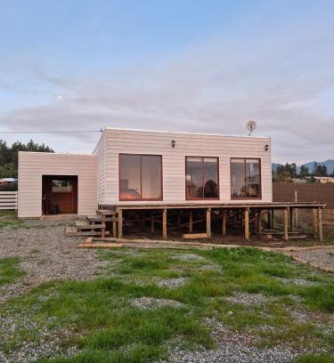 Pelluhue House | Pet-Friendly Cabaña Viaducto Vista al Mar in Curanipe
