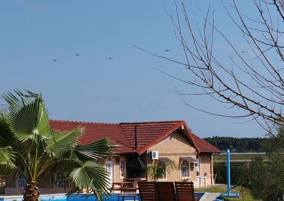 Concordia Apartment | Pet-Friendly Cabañas Azahares del Ayui with Pool & Family Perks