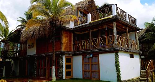 Monitos House | Beachfront Cabañas Barikoke-Kokomo with Pool & Pet Friendly