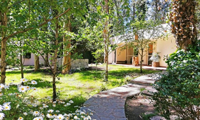Bosque Peralta Ramos Cabin | Pet-Friendly Cabañas Bosk with Hot Tub & Breakfast Included