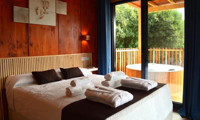 Santiago de Compostela Other | Relaxing Cabañas Compostela with Hot Tub & Pet Friendly Stay