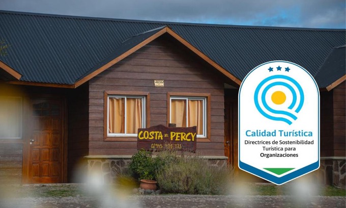 Trevelin Cabin | Cozy Cabañas Costa del Percy: Pet-Friendly Retreat