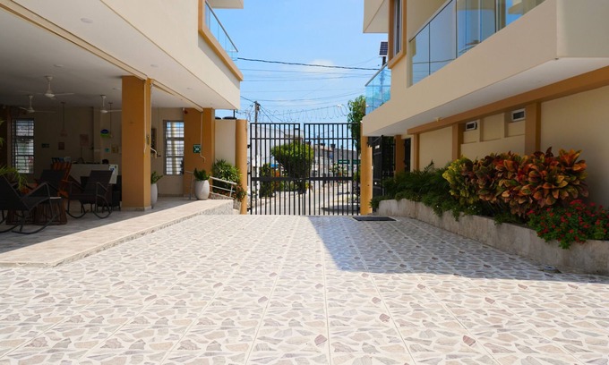Covenas Cottage | Relax at Cabañas Covemar: 4-Star Family-Friendly Retreat