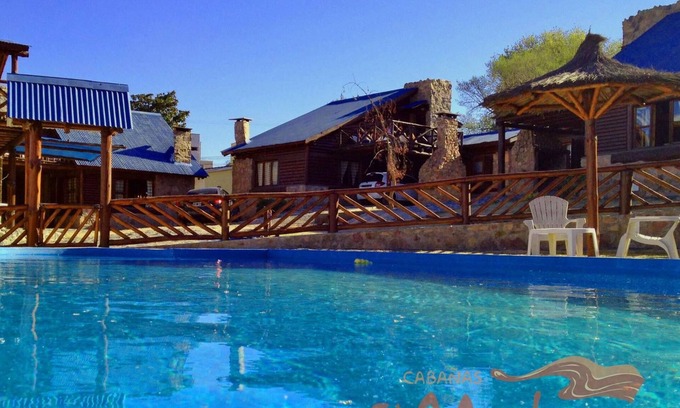 Villa Carlos Paz Cabin | Relaxing Cabañas El Madero with Pool and Spa Amenities