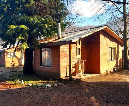 Neltume House | Family-Friendly Retreat at Cabañas El Portal - Rated 9/10