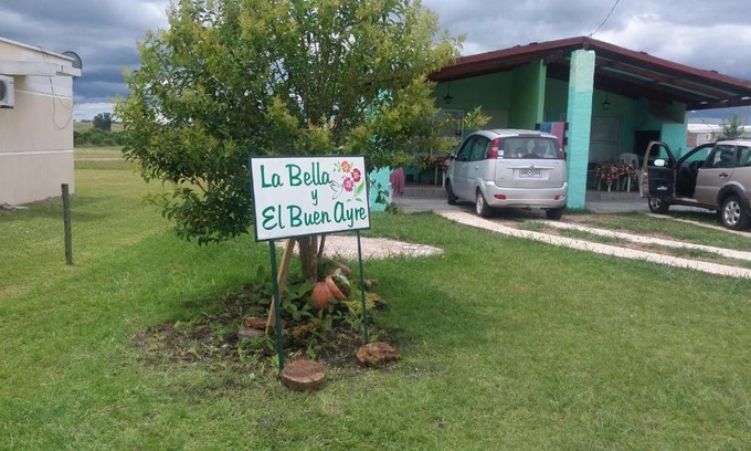 Quebracho Cabin | Pet-Friendly Cabañas with Pool & Hot Tub in Paysandú