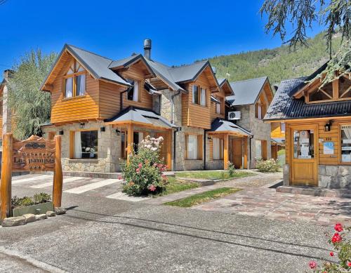 Lanin National Park Cabin | Discover Cabañas Las Pampas: Kid-Friendly Retreat with Hot Tub