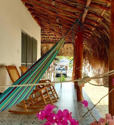 Covenas House | Pet-Friendly Cabañas La Cuchita with Ocean View & Breakfast
