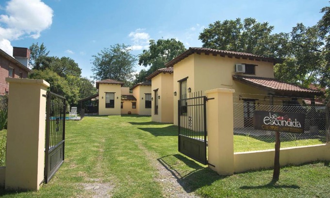 Villa San Lorenzo Cabin | Pet-Friendly Cabañas La Escondida with Oceanfront Views
