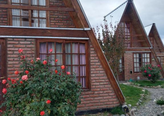 Trevelin Apartment | Cozy Cabañas Las Acacias: Family & Pet Friendly Retreat