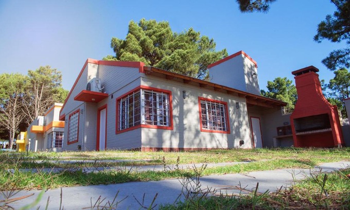 Monte Hermoso Cabin | Pet-Friendly Getaway at Cabañas Las Dunas - Rated 9.5/10